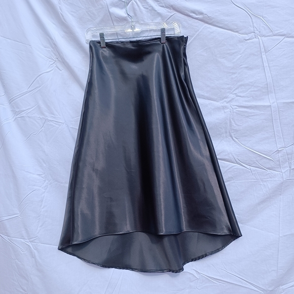Black shiny high-low modest skirt size xs midi flary brand new formal dressy - Picture 4 of 6